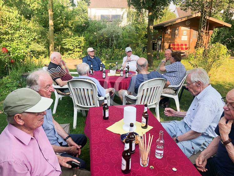 Geburtstagsfeier bei Gregor und unser Quartalsabschluss